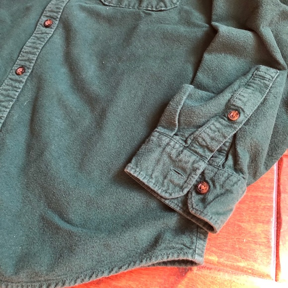 Men’s Eddie Bauer Green Button Up Shirt - Picture 7 of 8